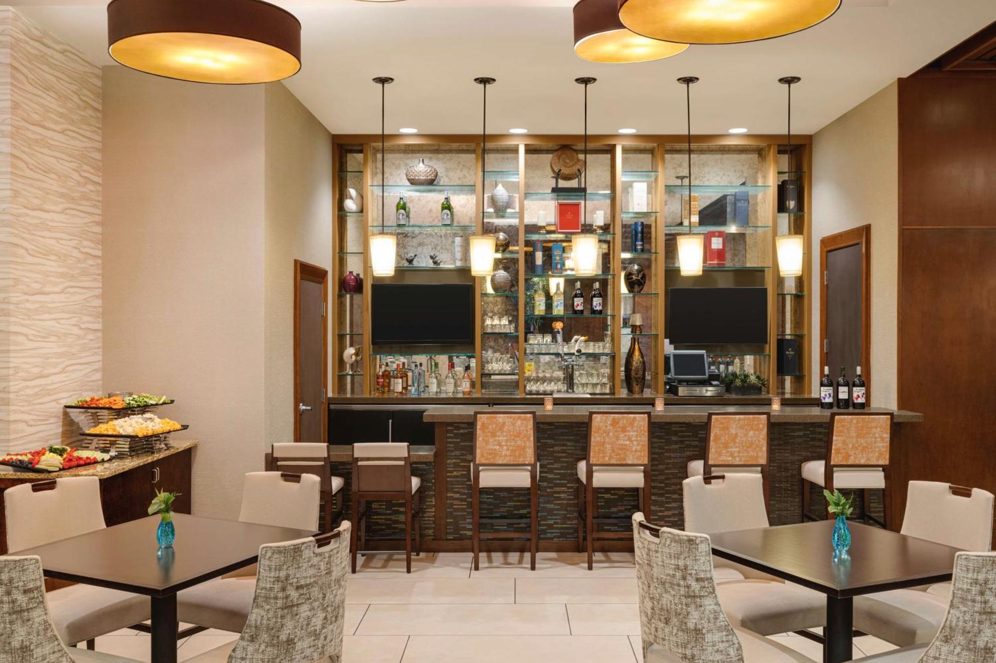 Embassy Suites Chattanooga Hamilton Place Buitenkant foto