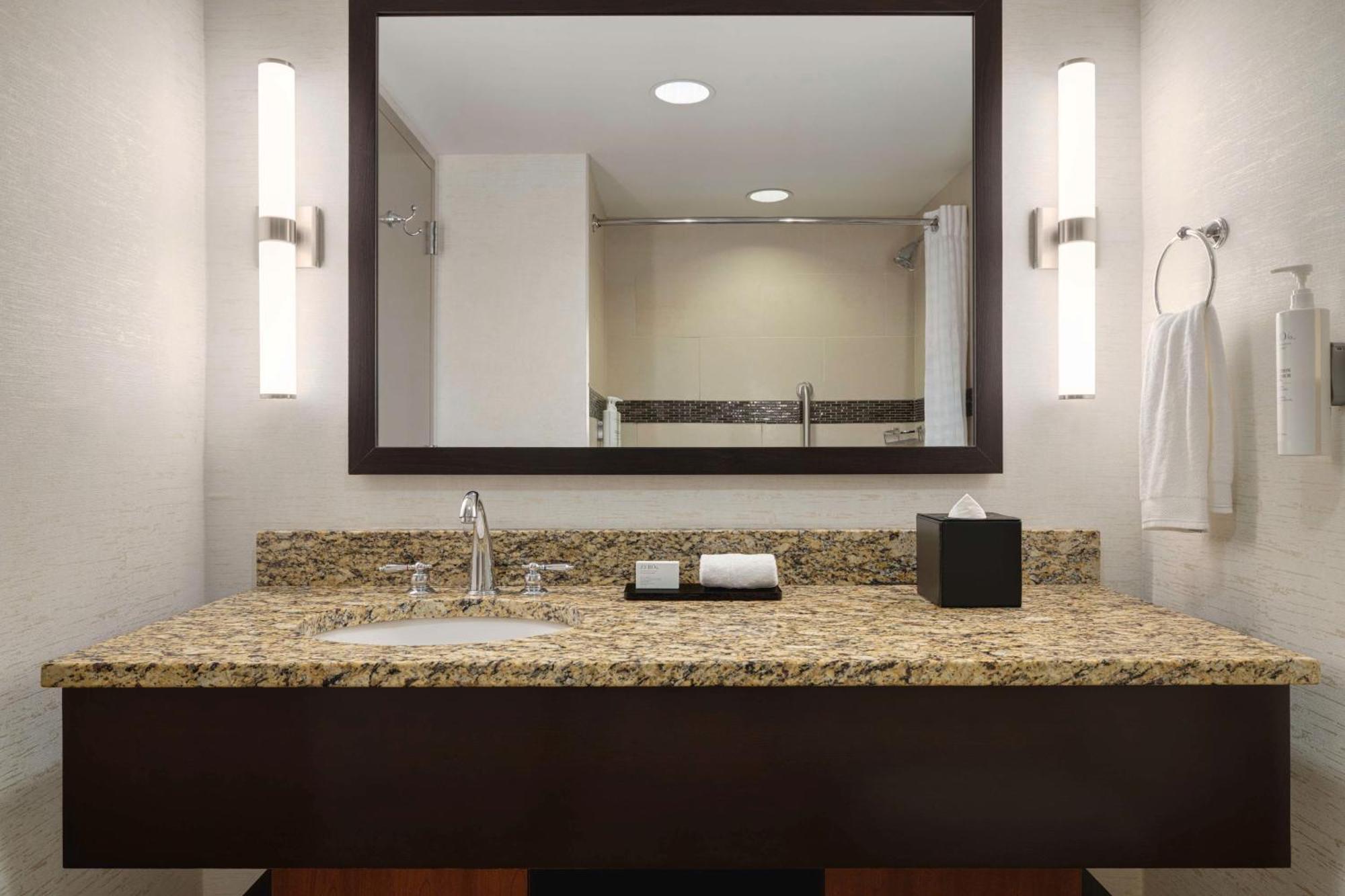 Embassy Suites Chattanooga Hamilton Place Buitenkant foto