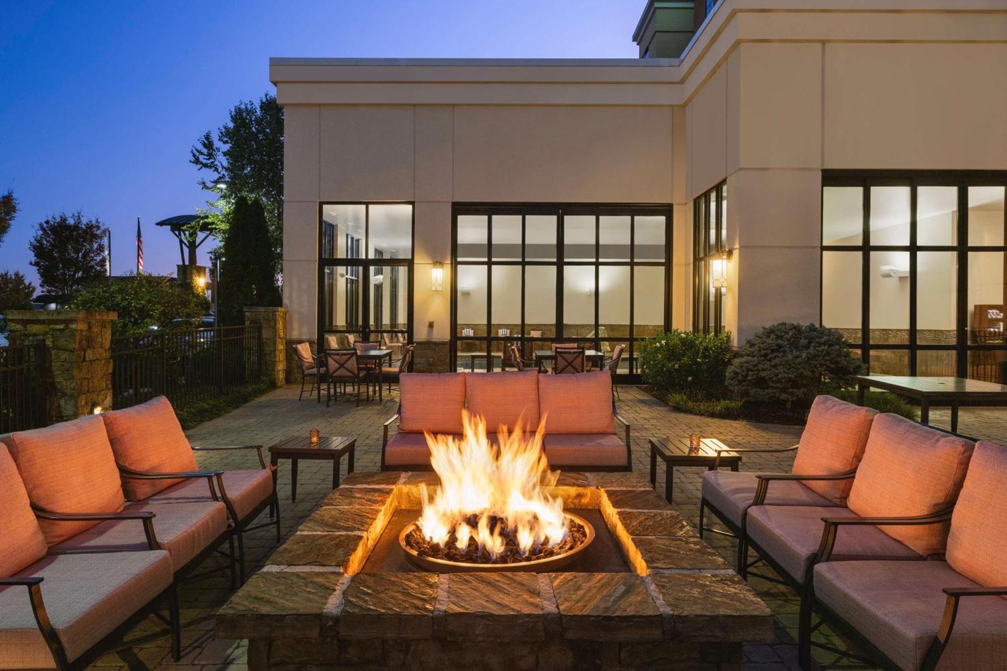 Embassy Suites Chattanooga Hamilton Place Buitenkant foto