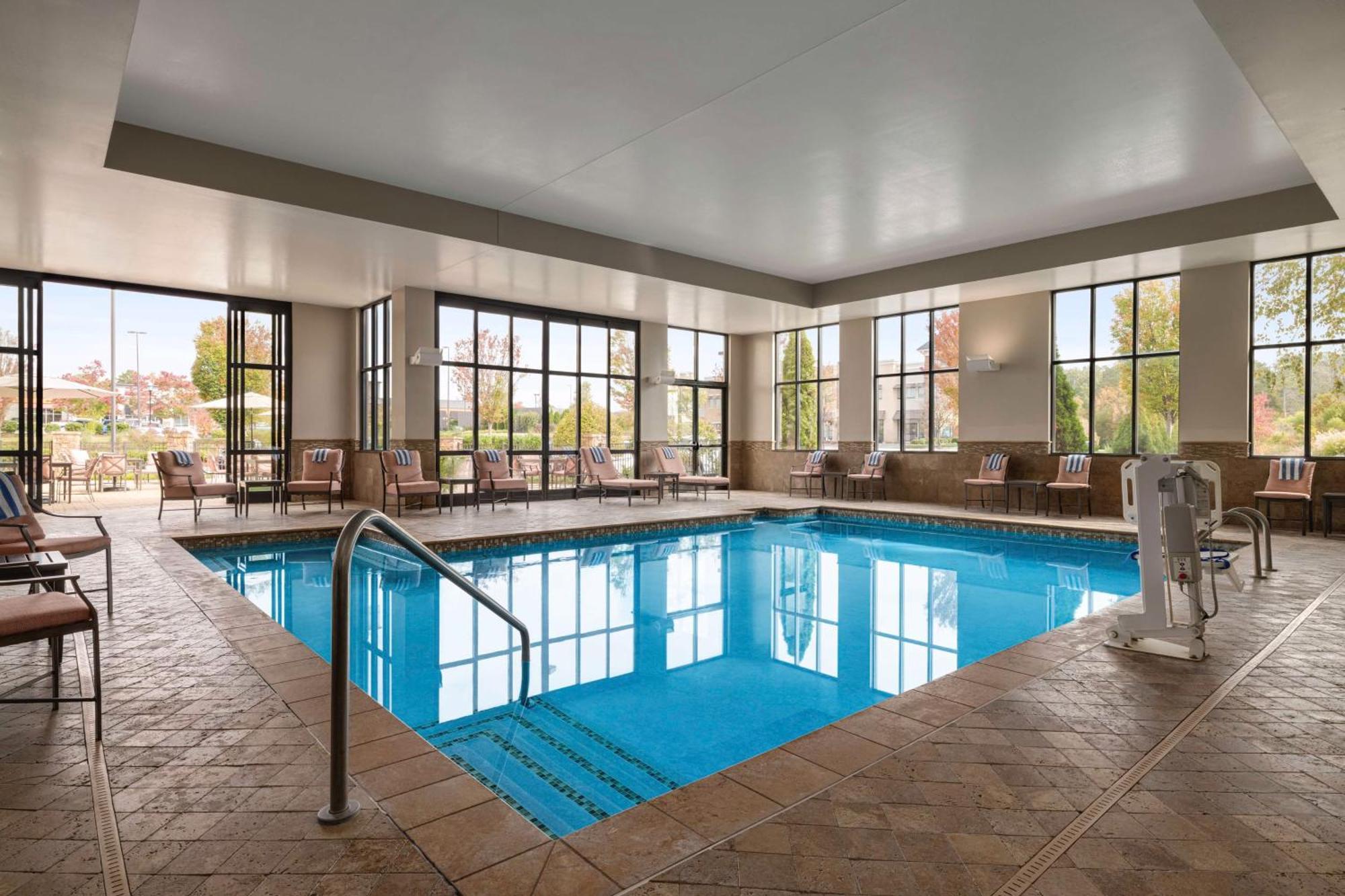 Embassy Suites Chattanooga Hamilton Place Buitenkant foto